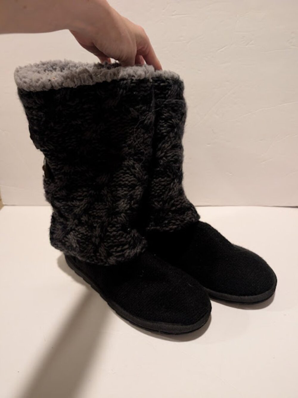 Muk Luk Women's Shawna Pull On Water Resistant Black Gray Knit Boots Size 10